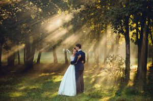 4 Trends We Love That Make for Beautiful Wedding Pictures